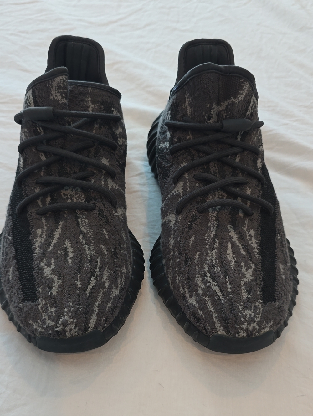 Adidas - YZY 350 V2 'Dark Salt'